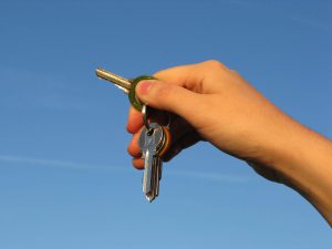 keys_hand